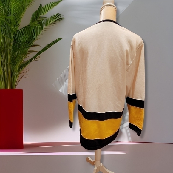 NEEDLE & Threads Women's M Sweatshirt Nautical Knit Top Long Sleeve Cruise T21 - Picture 3 of 5